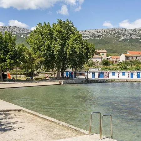 Way2u * Kastela